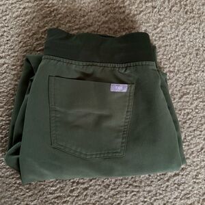 Figs dark olive Zamora scrub pants